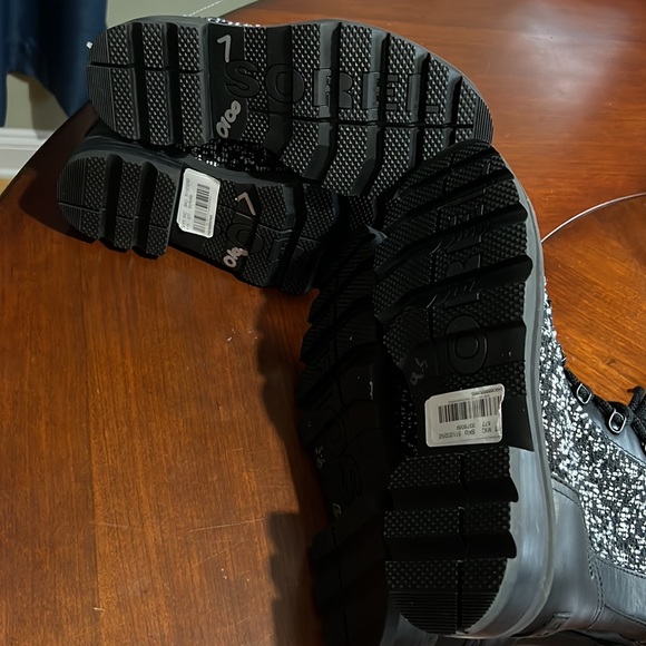 Sorel Lennox lazy Cozy Waterproof Lace-Up Boot - Picture 10 of 12